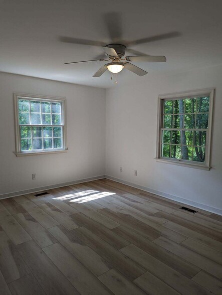 Building Photo - 111 Oyster Cove Lndg