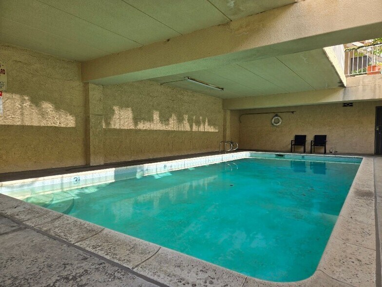 Building Photo - 4205 W 129th St