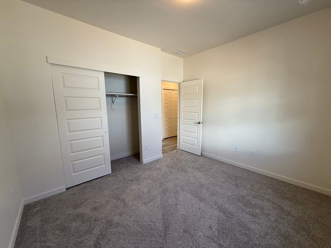 Building Photo - 3138 Platte River Dr