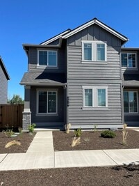 Building Photo - 3 Bedroom / 2.5 Bathroom Townhome in The Dry Canyon Community