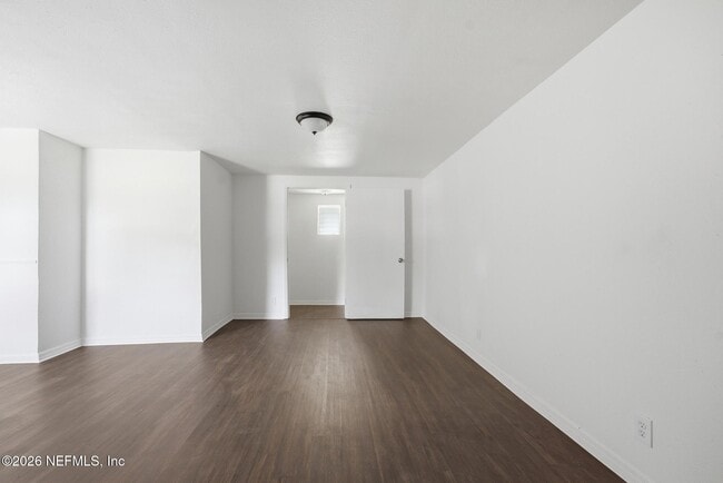 Building Photo - 5134 Moncrief Rd W