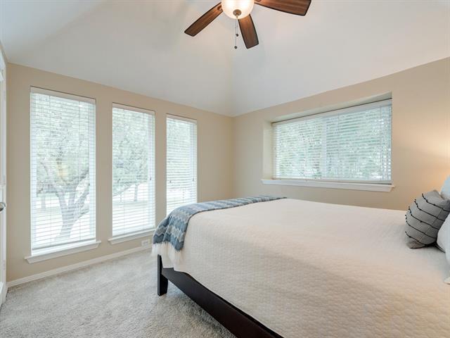 Building Photo - 250 Glenrose Ct