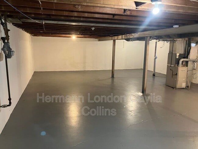 Building Photo - 7826 Birchmont Dr