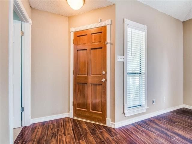 Building Photo - 1420 Golden Gate Dr