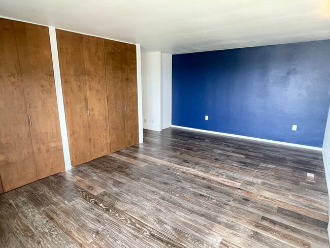 Building Photo - 3030 NW 95th St