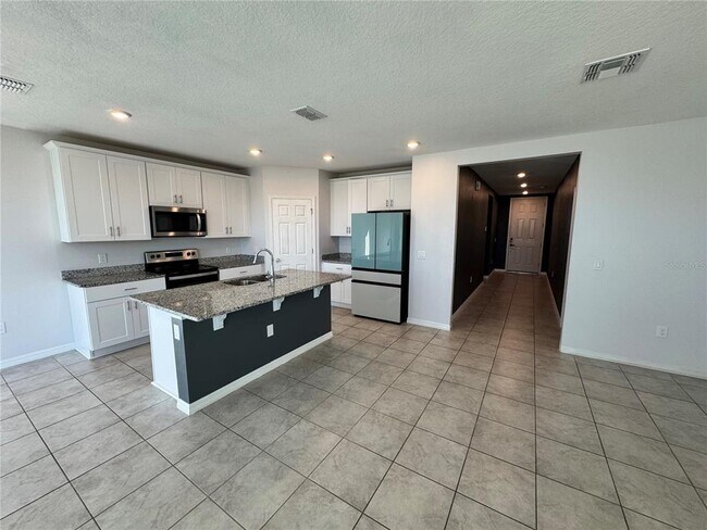 Building Photo - 512 Mckenna Dr