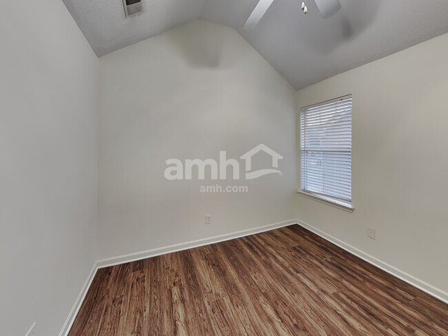 Building Photo - 148 Ventura Trl