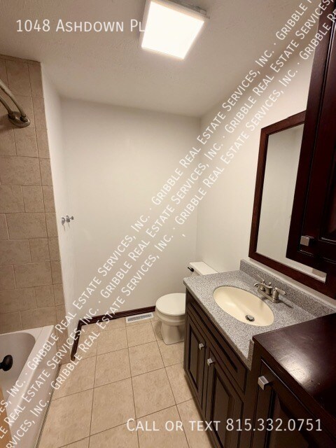 Building Photo - 1048 Ashdown Pl