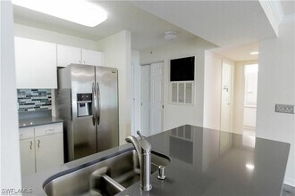 Building Photo - 8234 Key Royal Cir