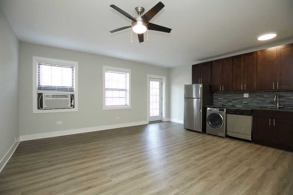 Building Photo - 730 Judson Ave