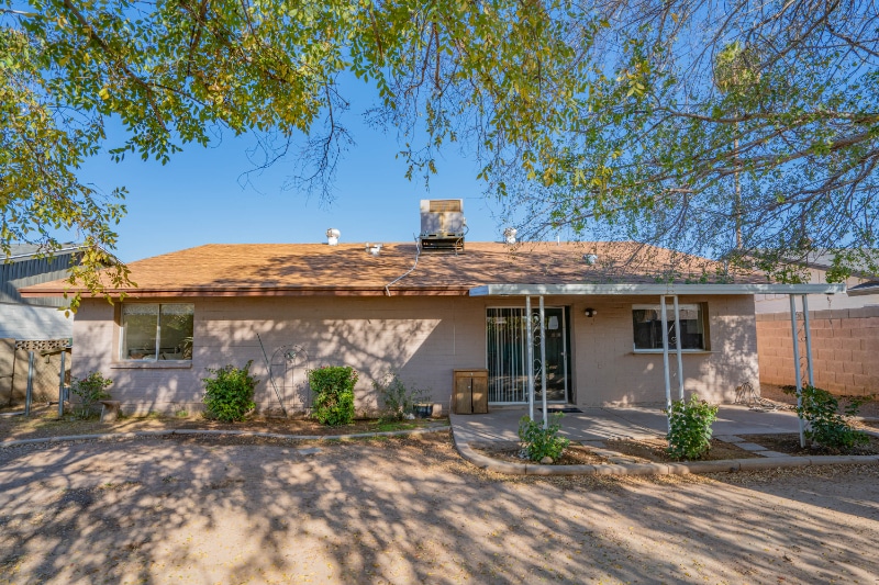 Building Photo - 2035 E Cornell Dr