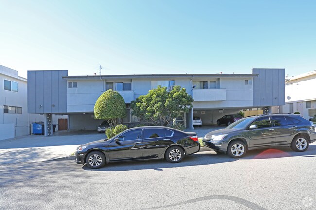 Jasmine Apartments - 3525 Jasmine Ave