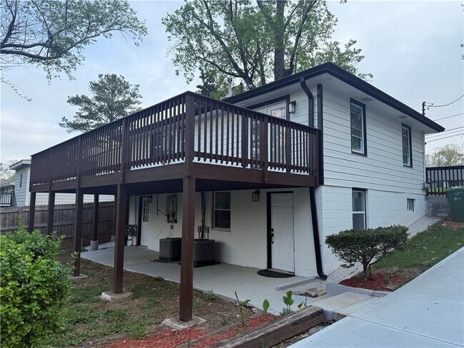 Building Photo - 1288 Northwest Dr NW