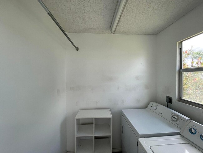 Building Photo - 2100 Springdale Blvd