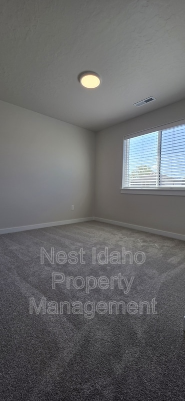 Building Photo - 7228 W Rygate Dr