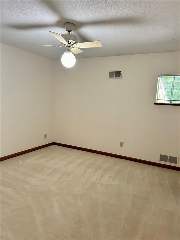 Building Photo - 115 Nesbit Ferry Pl