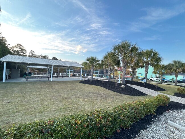 Building Photo - Coastal Vibes at Lake Murray