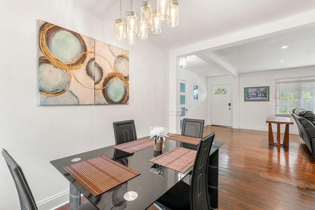 Building Photo - 1131 Custer Ave SE