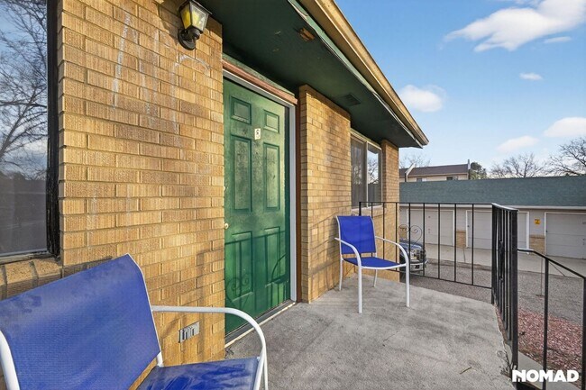 Building Photo - Charming 2BR Apartment in Windsor