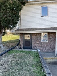 Building Photo - 302 Galvin Rd N