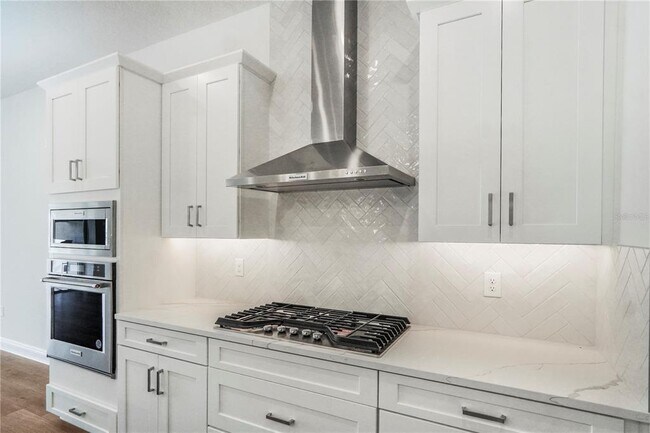 Building Photo - 16120 Volterra Point