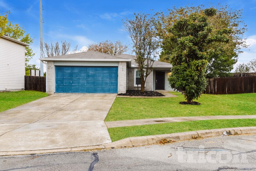 Primary Photo - 160 Hanging Moss Dr