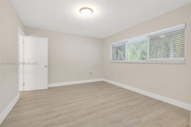 Building Photo - 3056 Shipping Ave