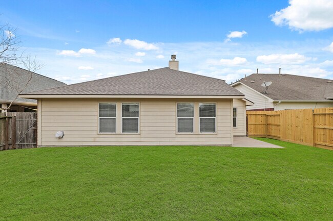 Building Photo - 2818 Lockeridge Oaks Dr