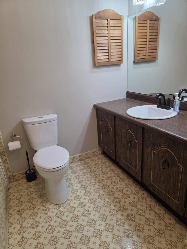 Building Photo - 107 Provincetown Ct