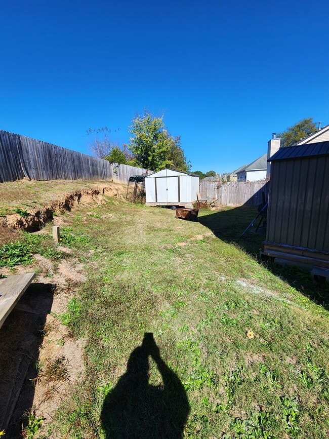 Building Photo - BEAUTIFUL 5 BEDROOM 3 BATHROOM HOUSE FOR RENT