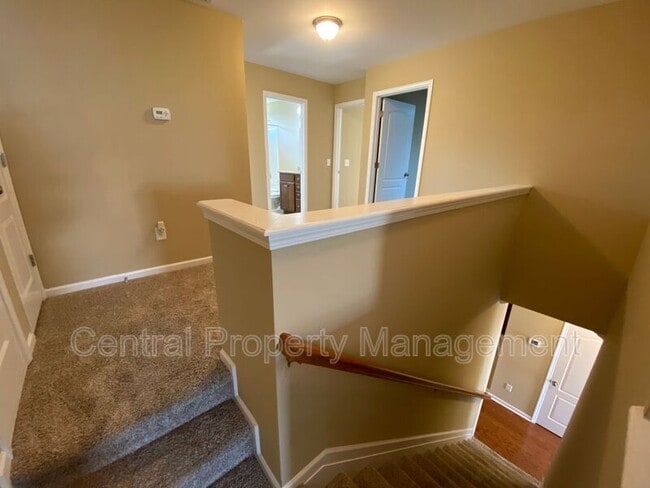 Building Photo - 53 Barnwood Cir