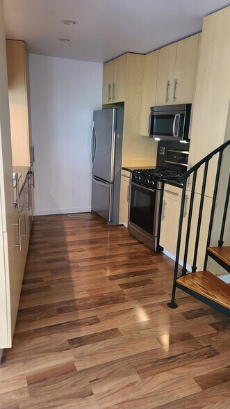 Building Photo - 122 Blue Ridge Cir