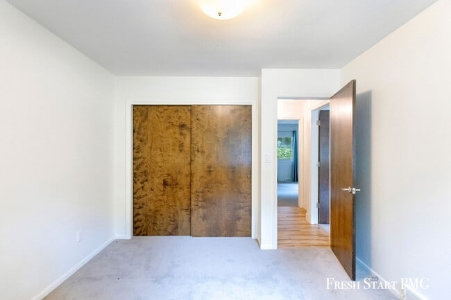 Building Photo - Charming 3-Bedroom Home in Walker – Conven...