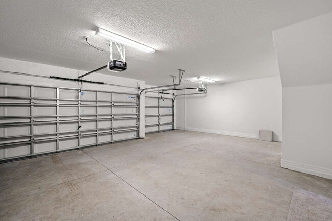 Building Photo - LIKE NEW Home for Rent in Creek Preserve!