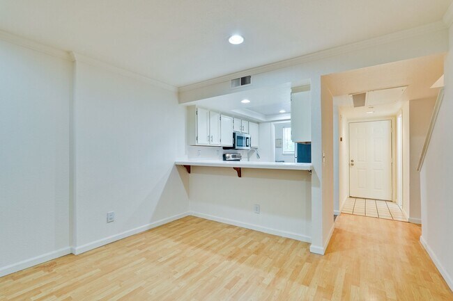 Building Photo - Hidden Silicon Valley Oasis! 2BR/2.5BA Townhome with TWO Private Patios, 2 Dedicated Parking Spac...