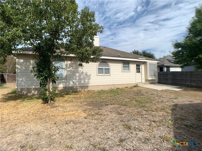 Building Photo - 2614 Dove Crossing Dr