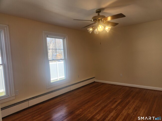 Building Photo - 2 Tolland Grn