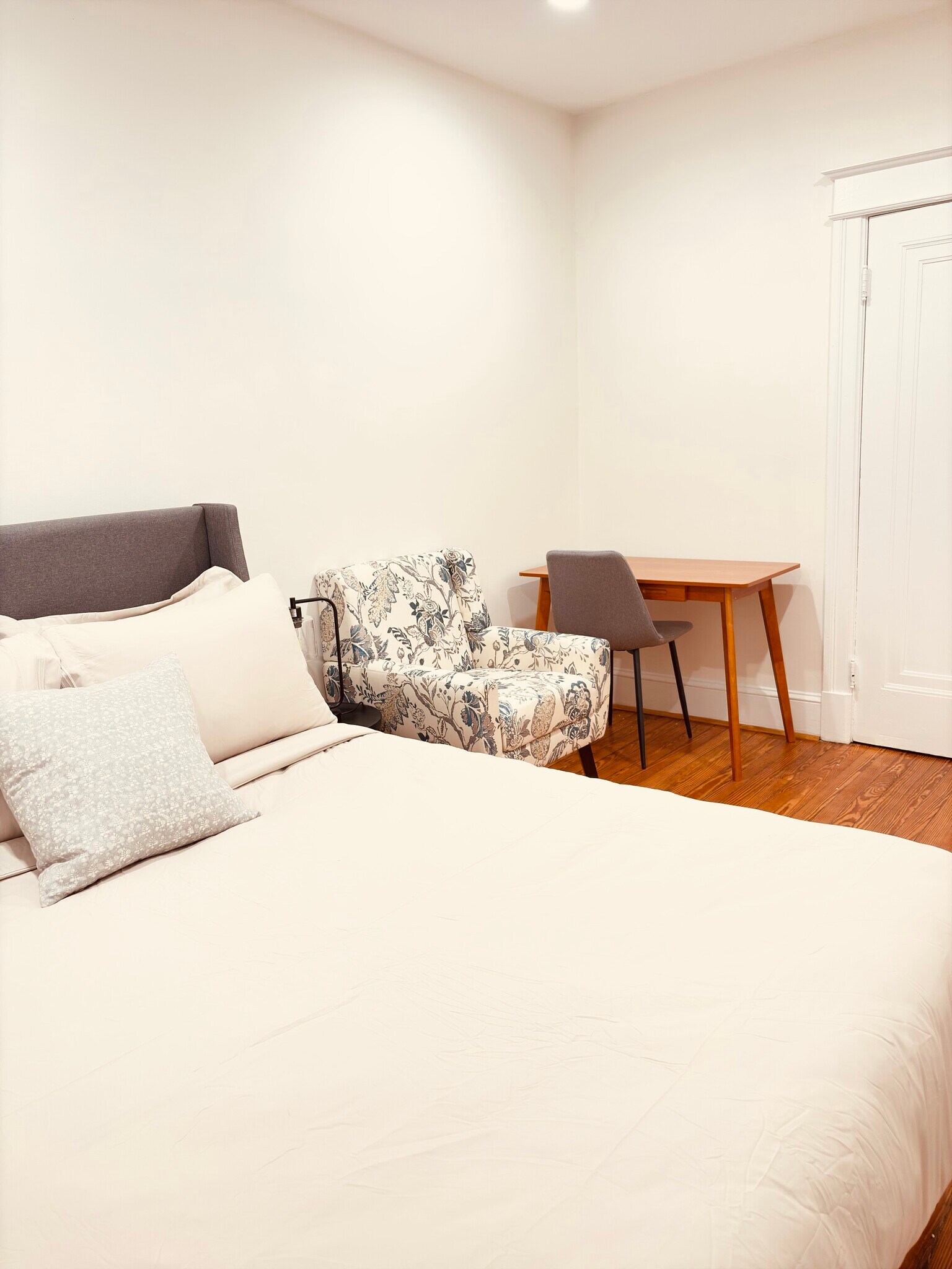 Building Photo - 1826 A St SE