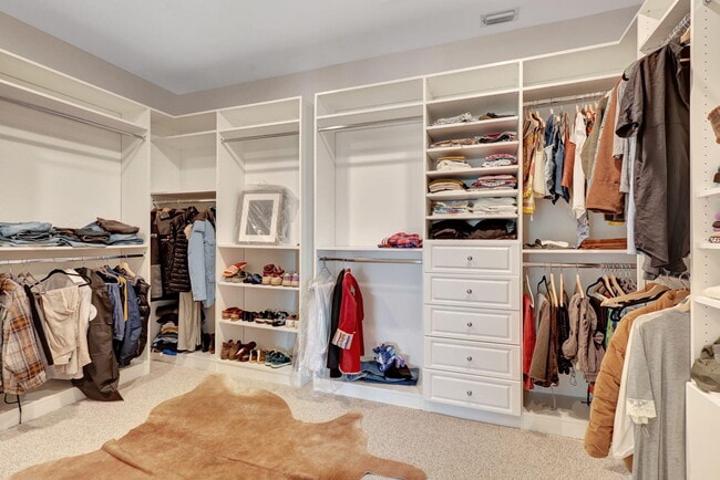 Building Photo - 11615 Paradise Cove Ln