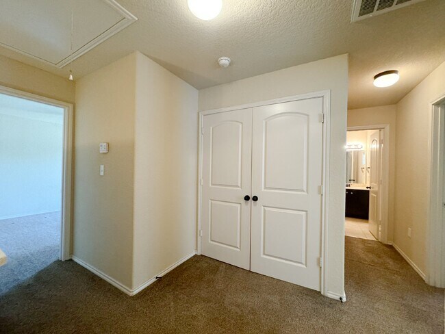 Building Photo - Move-In Special! Get $200 off your first f...
