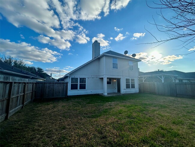 Building Photo - 19718 River Pointe Ln