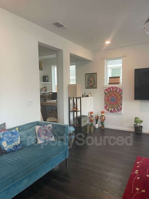 Building Photo - 2703 Rabbit Holw Dr
