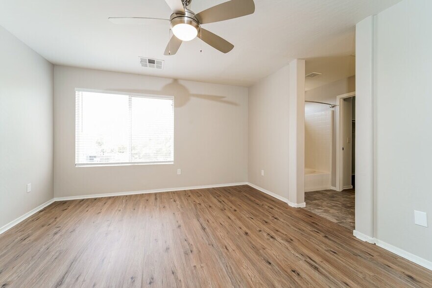 Building Photo - 2838 S Benton Cir