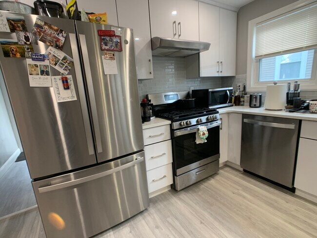 Building Photo - 102 Nonantum St