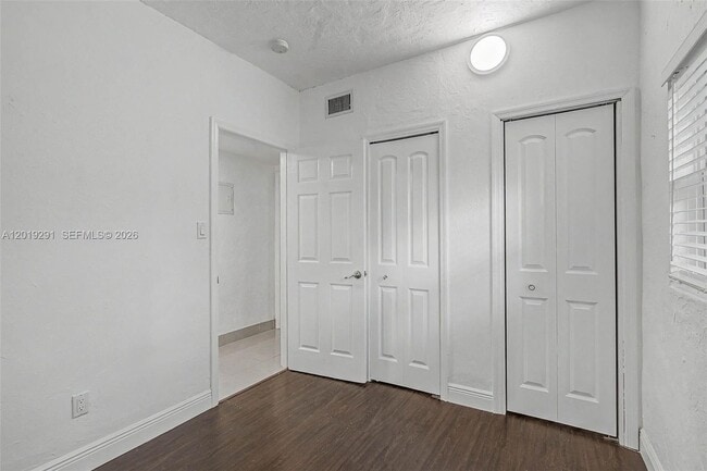 Building Photo - 5917 SW 62nd Terrace