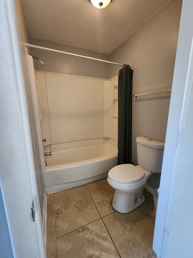 Building Photo - 455 Alt 19