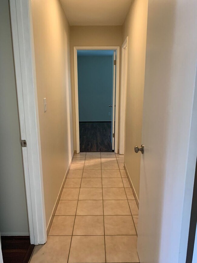 Building Photo - 5510 Armitos Ave
