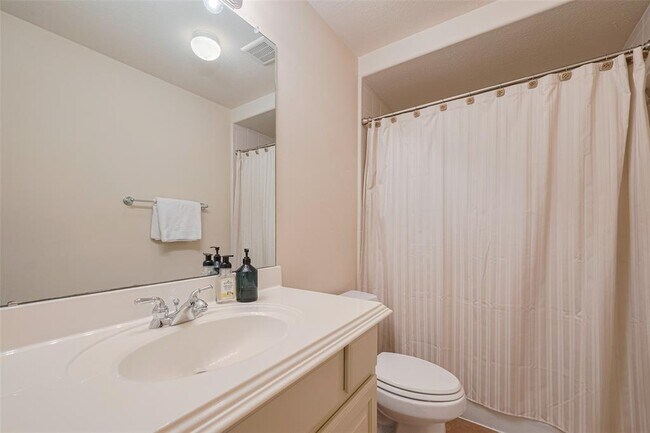 Building Photo - 14439 Basalt Ln