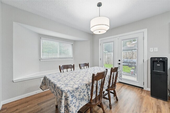 Building Photo - 636 Capricorn St