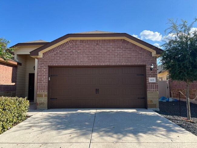 Primary Photo - Luxury 3/2 Duplex in Seguin, Texas